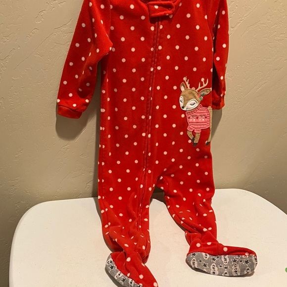VG Carter's 2T Red Polka Dot Fleece Footie with Reindeer Very Sweet - Picture 3 of 5